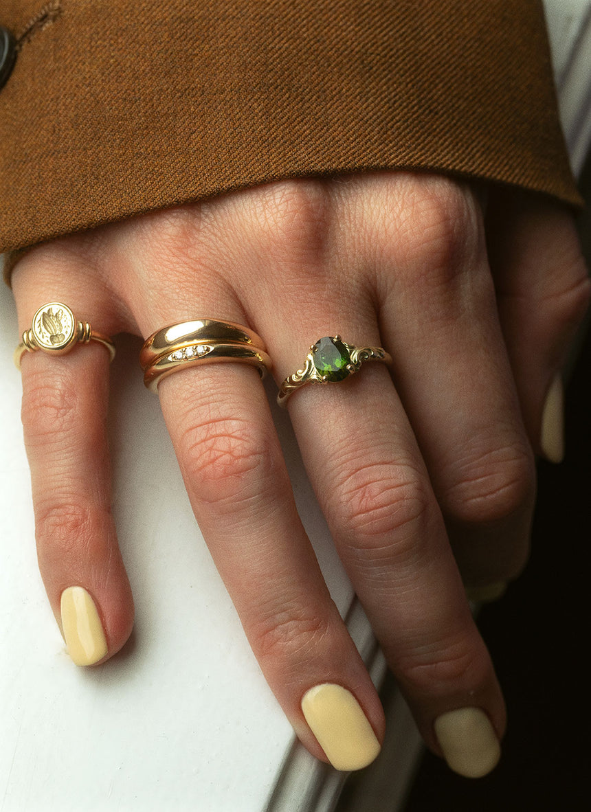 Gigi peridot 14k gold ring