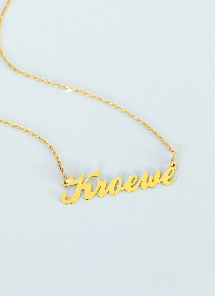 Carrie name necklace 14k gold - Studio Kroewe