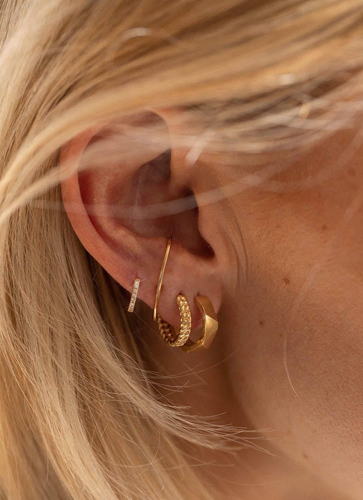 Pinhead earstud 14k gold