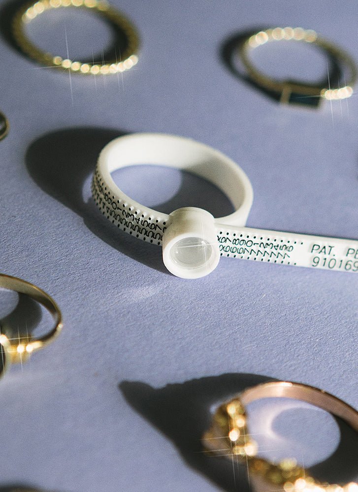 Everything you need to know about measuring your ring size - Studio Kroewe