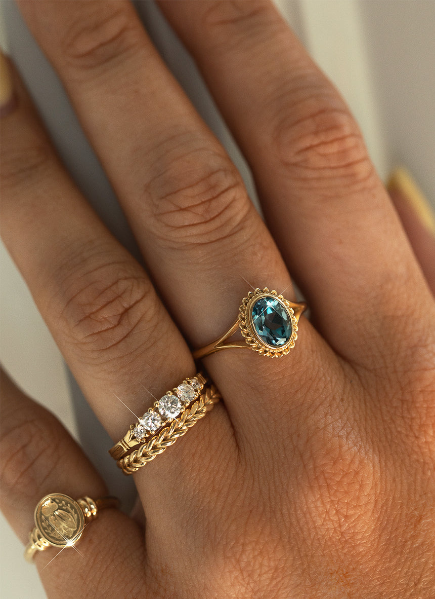 Braided twist band ring 14k gold - Studio Kroewe