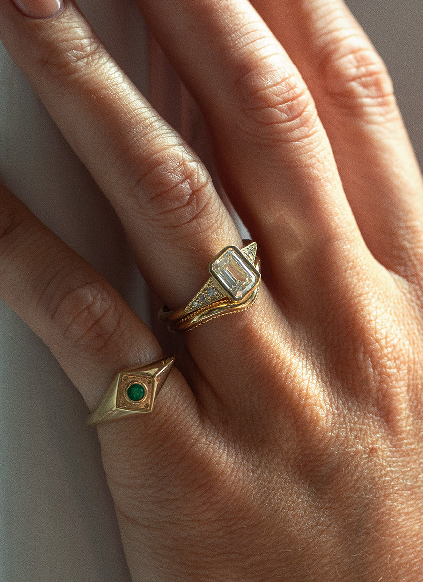 Limited Edition | Daisy diamond pink sapphire ring 14k gold - Studio Kroewe
