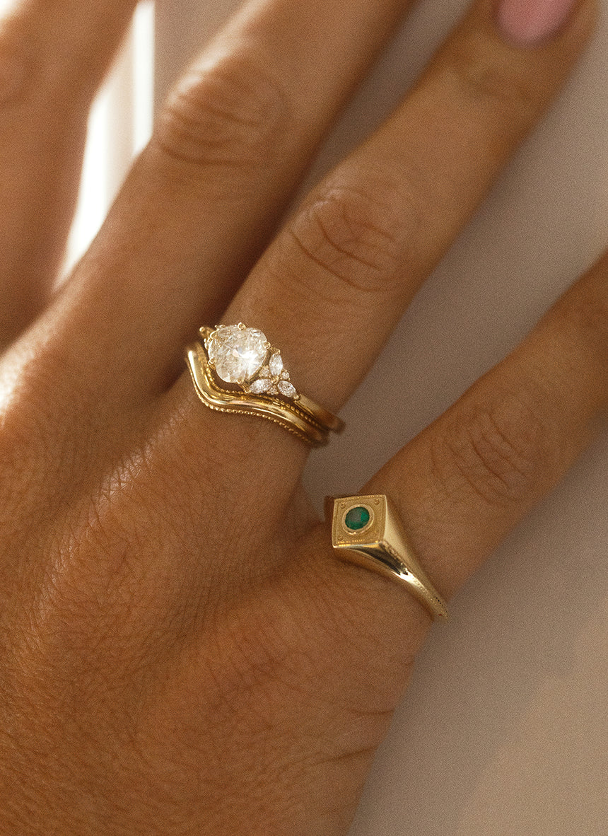 Noa emerald cut diamond ring 14k gold - Studio Kroewe