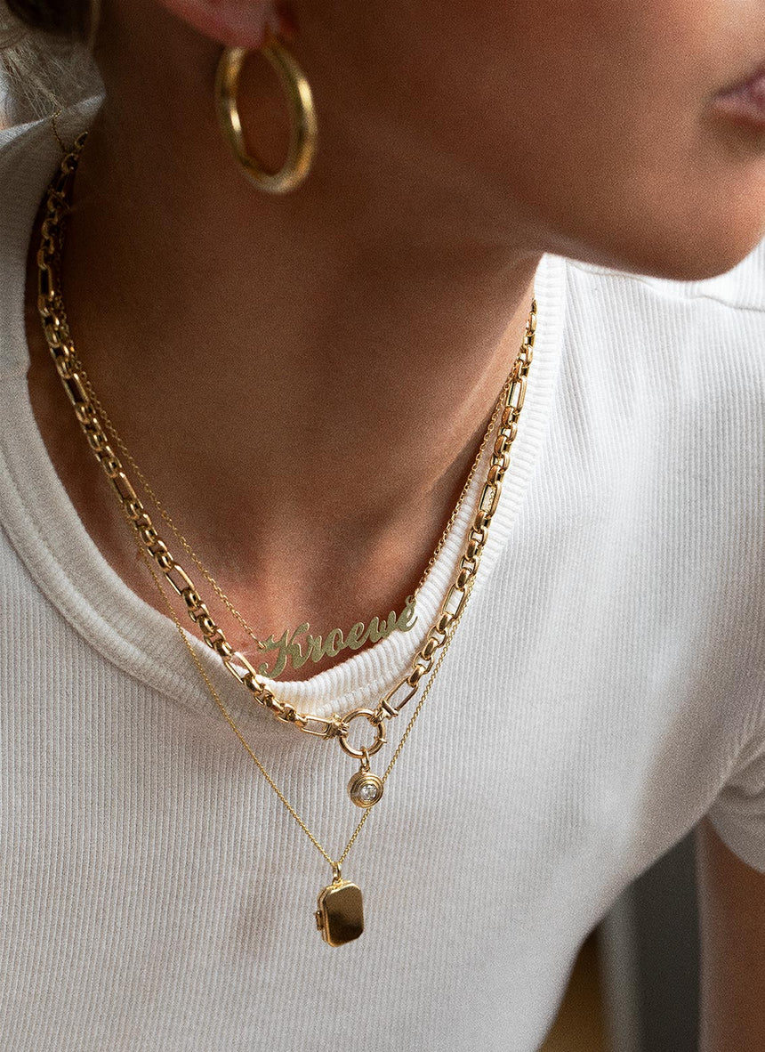 St. jacob scallop charm 14k gold - Studio Kroewe