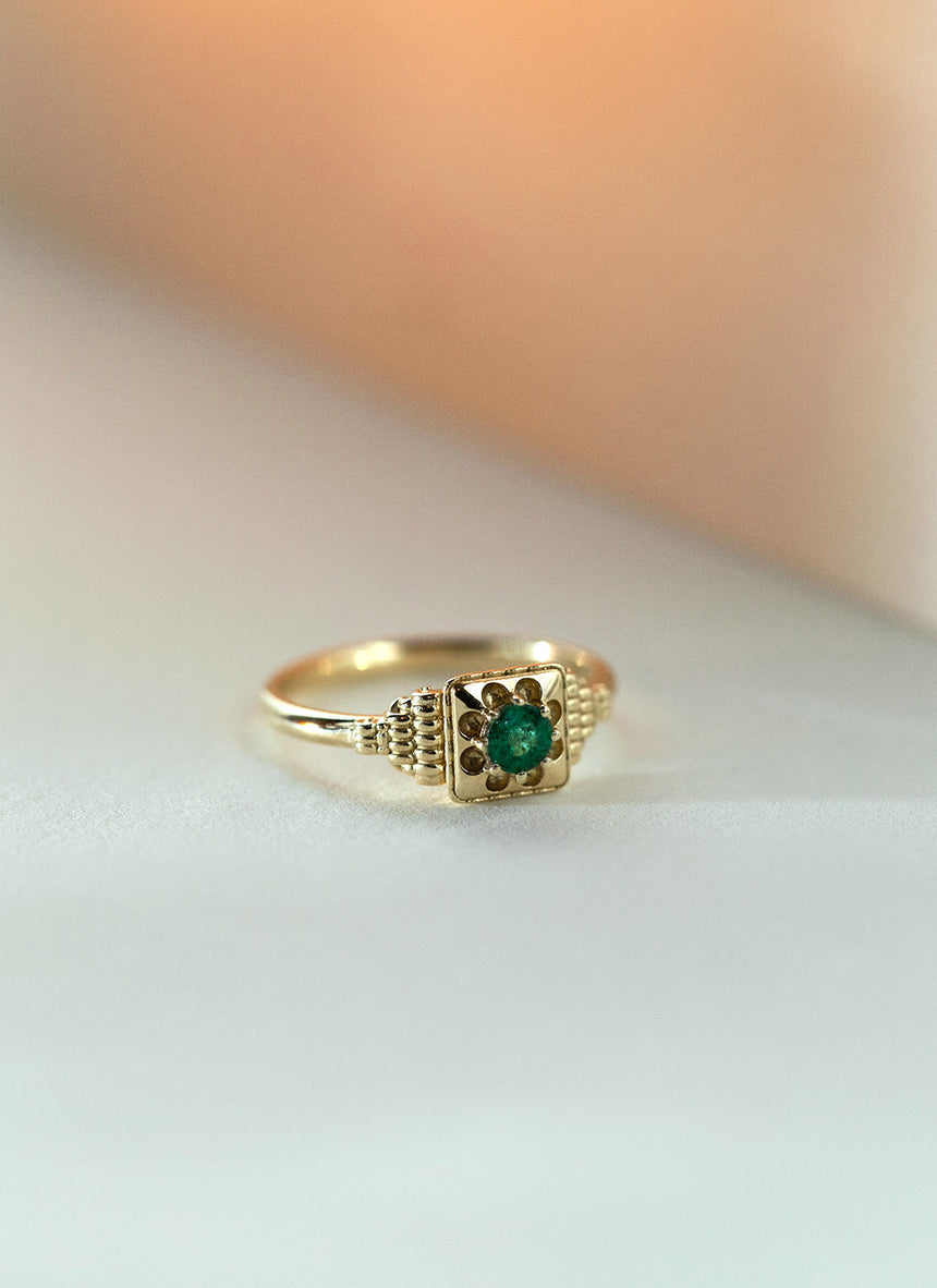 Clover emerald ring 14k gold