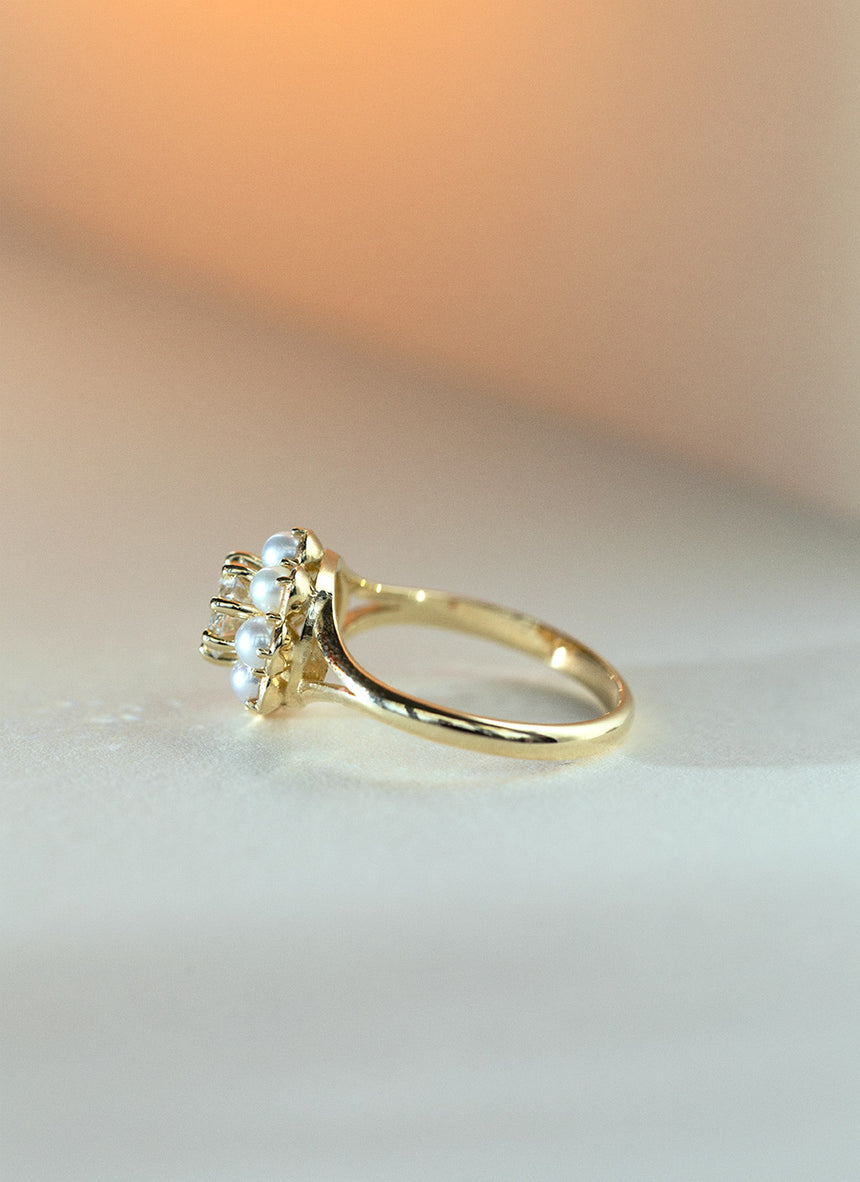 Lauren brilliant cut diamond pearl entourage ring 14k gold