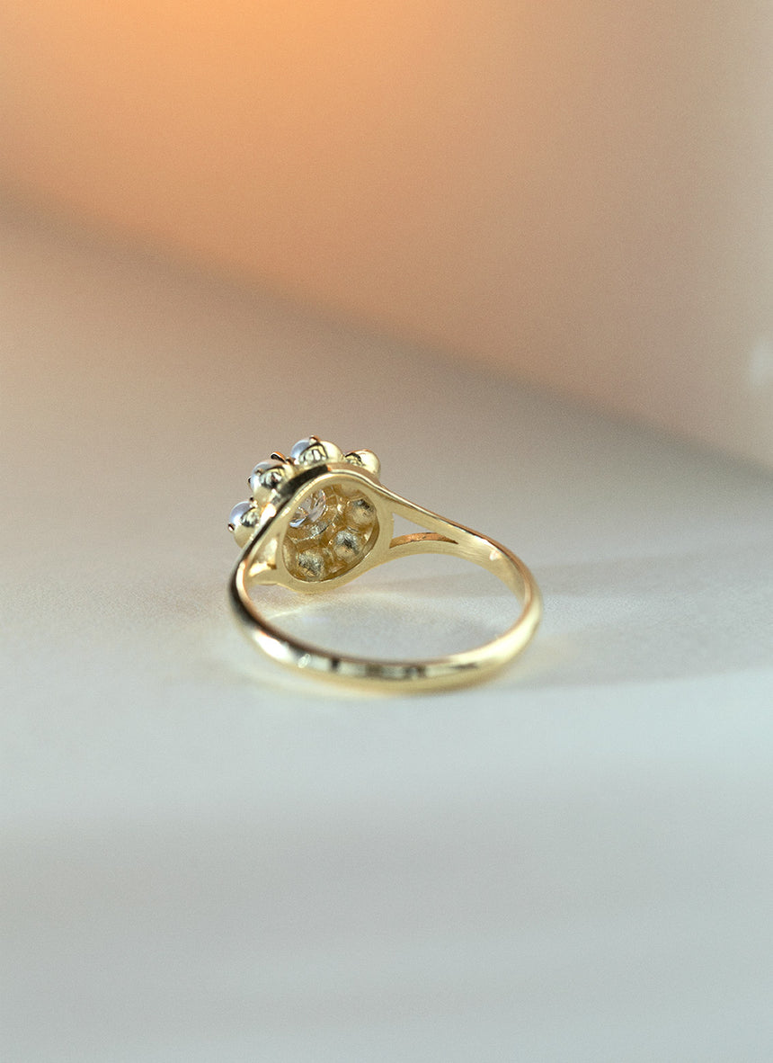 Lauren brilliant cut diamond pearl entourage ring 14k gold