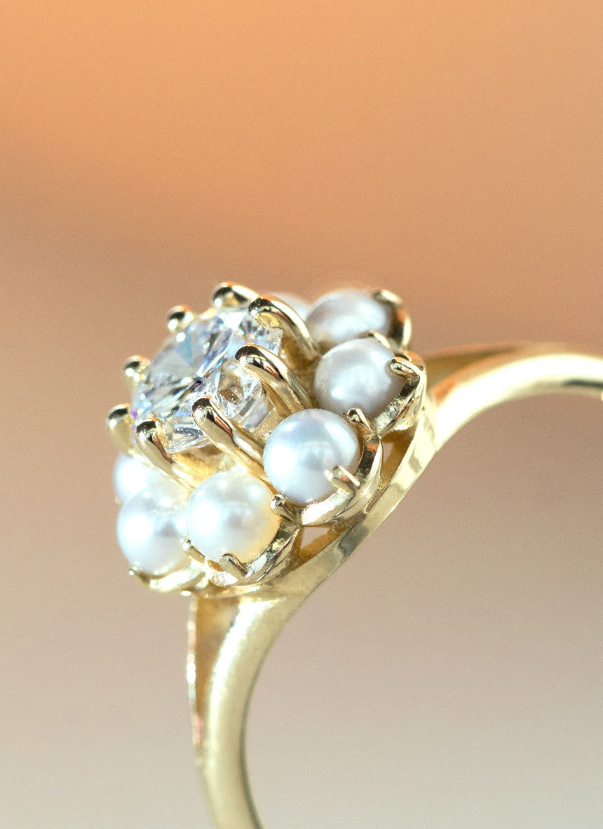 Lauren brilliant cut diamond pearl entourage ring 14k gold