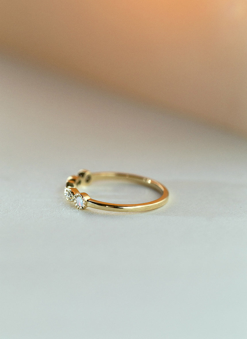 Sage diamant opal oktober geboortesteen ring 14k goud