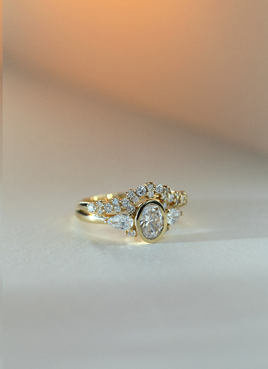 Noa emerald cut diamond ring 14k gold - Studio Kroewe