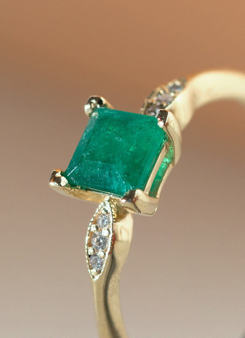 Limited Edition - Timmy diamond emerald ring 14k gold