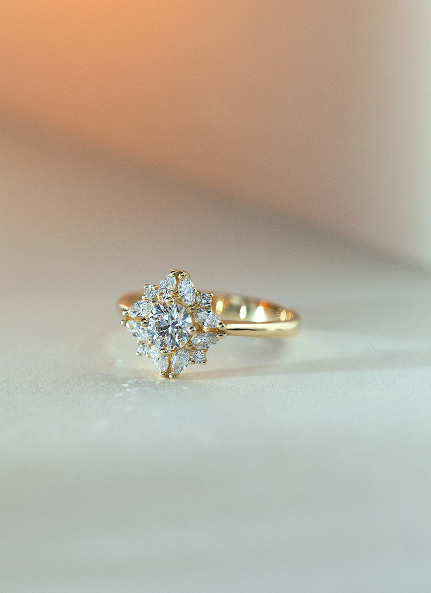 Violet brilliant cut entourage diamond ring 14k gold