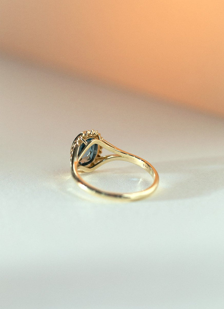 Aurie topaz ring 14k gold - Studio Kroewe