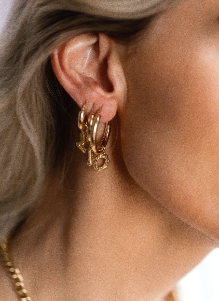 Bamboo alphabet charm 14k gold - Studio Kroewe
