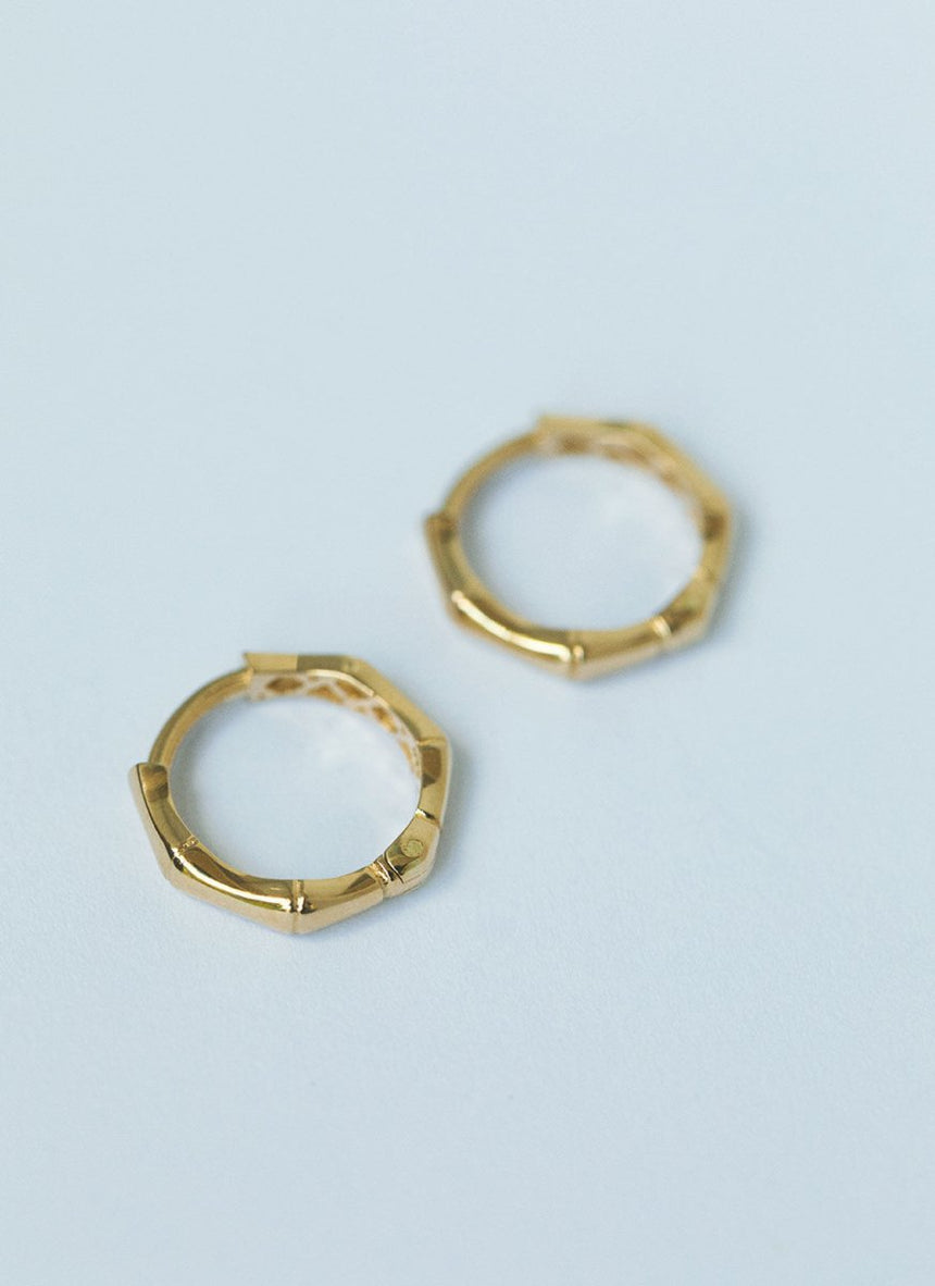 Bamboo medium earrings 14k gold - Studio Kroewe