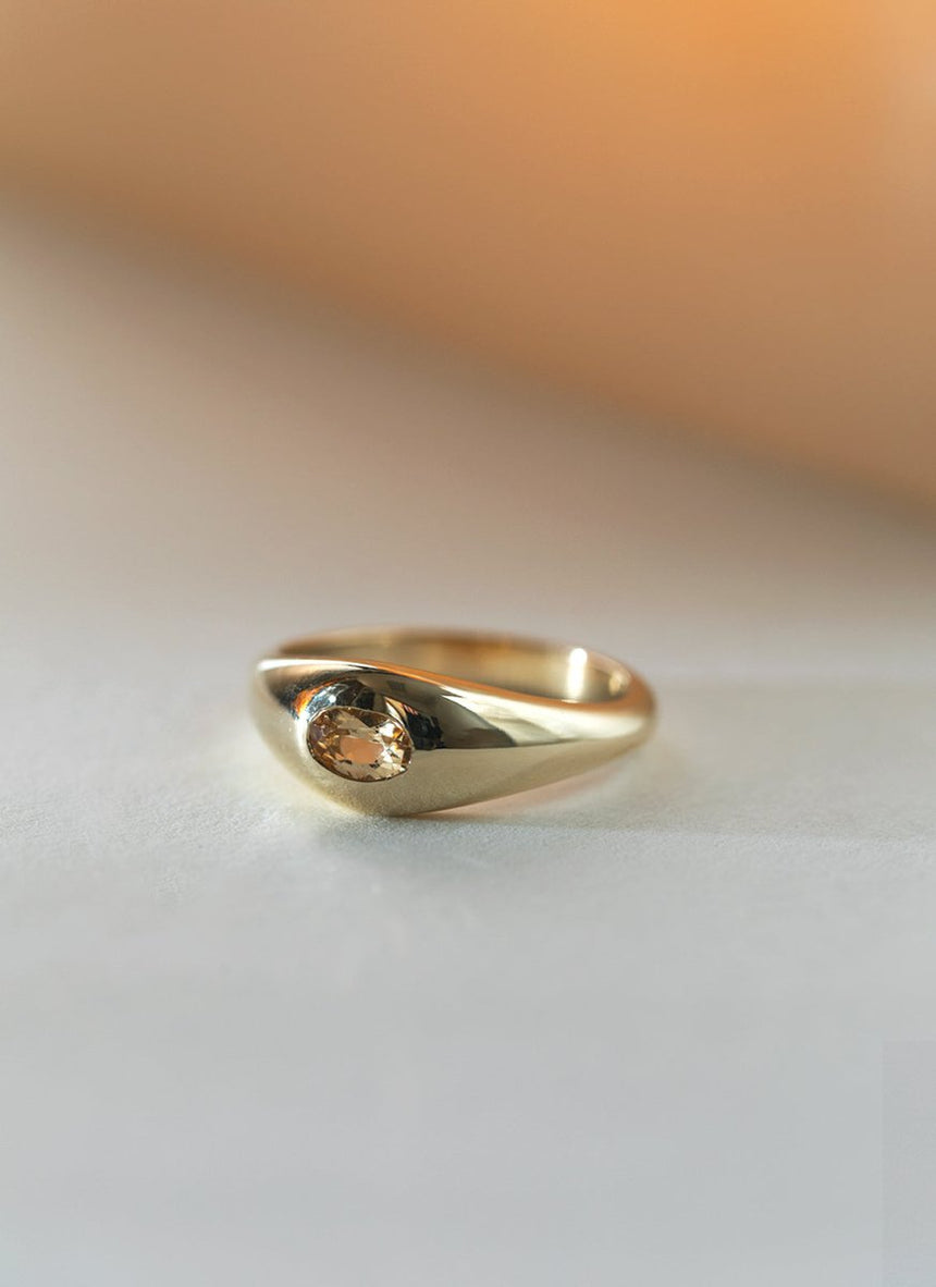 Bear golden topaz ring 14k gold - Studio Kroewe