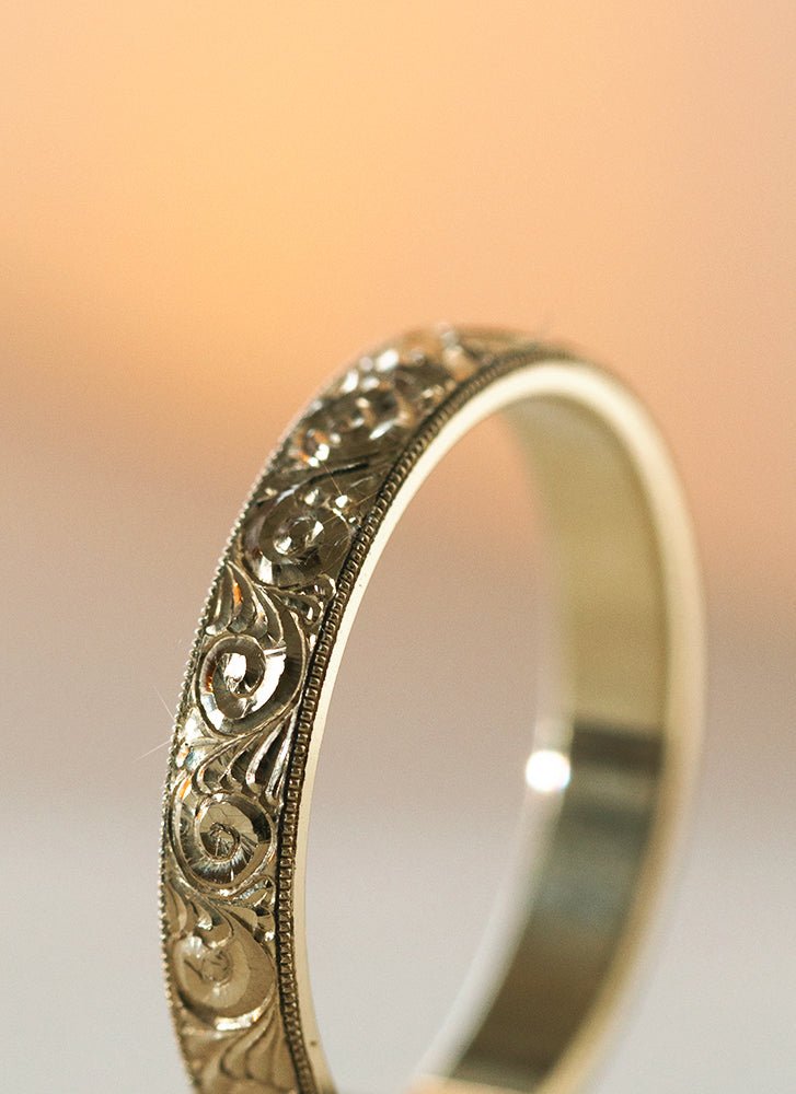 Blake scroll ring 14k gold - Studio Kroewe