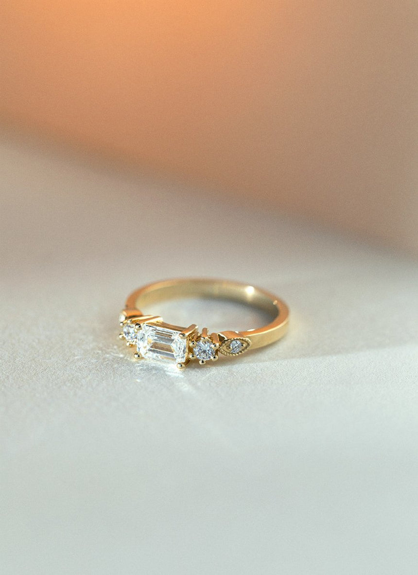 Brett emerald cut diamond ring 14k gold - Studio Kroewe