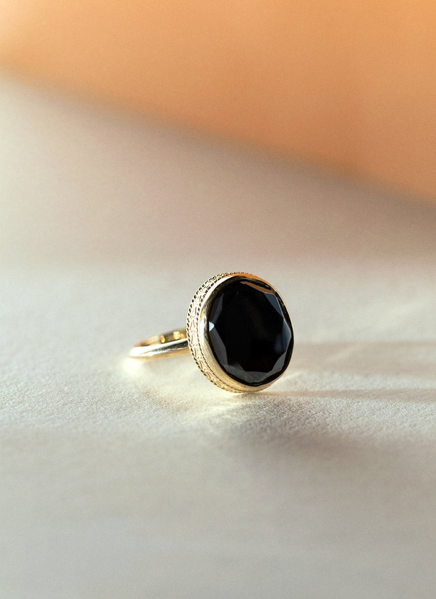 Edie tanzanite december birthstone ring 14k gold - Studio Kroewe