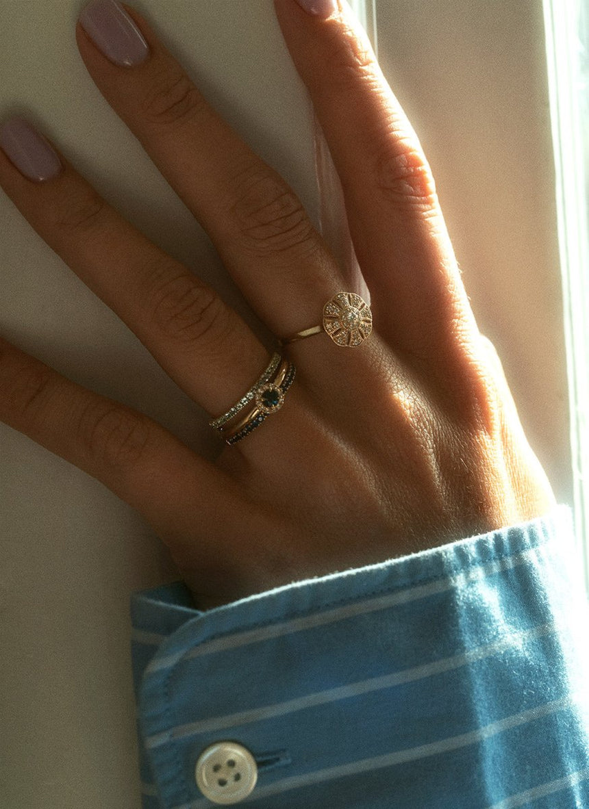 Sage diamond sapphire ring 14k gold - Studio Kroewe