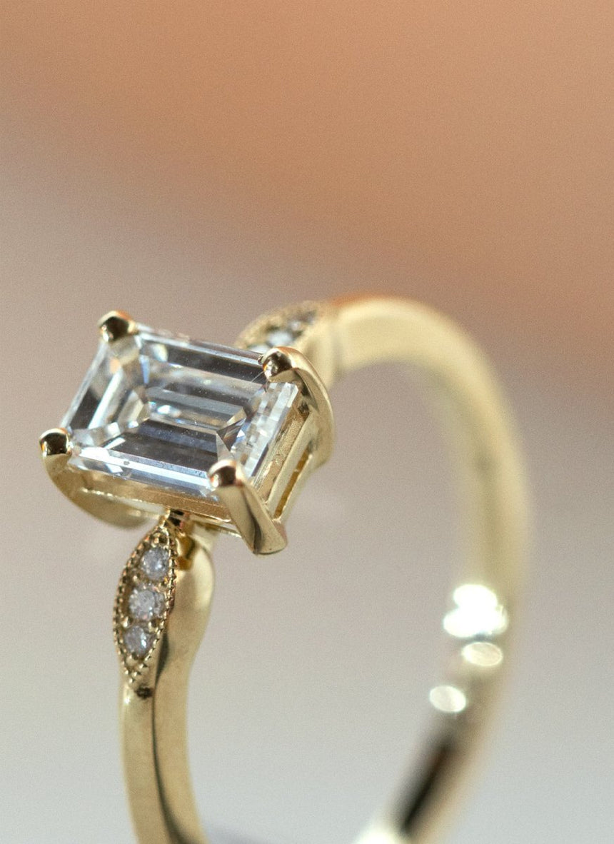 Limited Edition | Rumi green blue sapphire ring 14k gold - Studio Kroewe