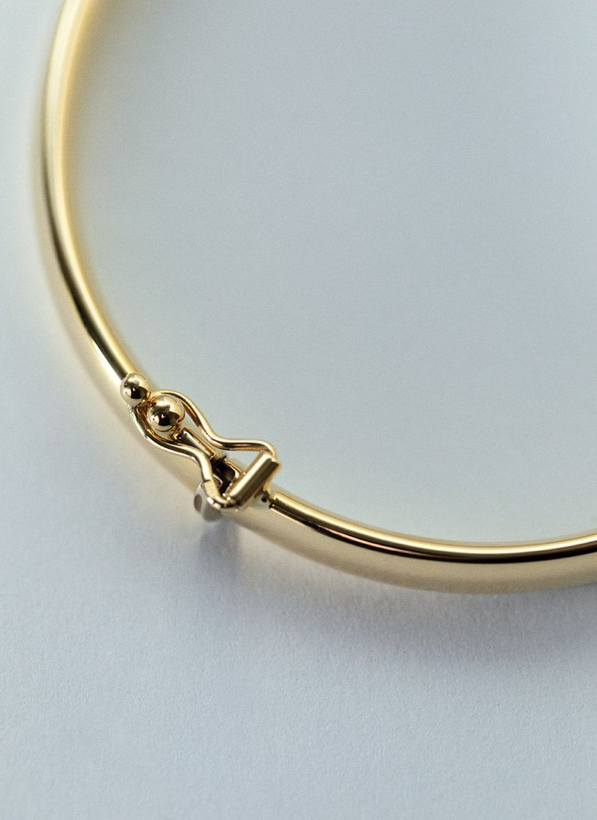 Classic oval 6mm bangle 14k gold - Studio Kroewe
