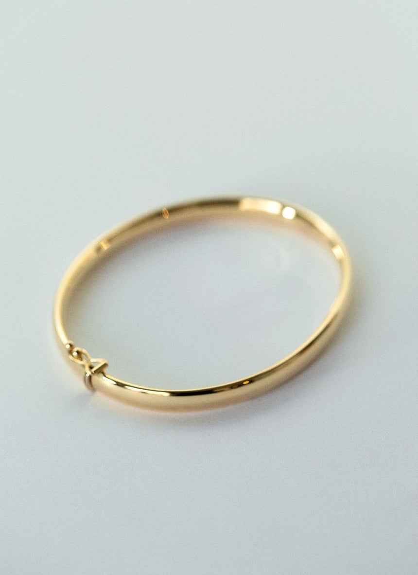 Classic oval 6mm bangle 14k gold - Studio Kroewe