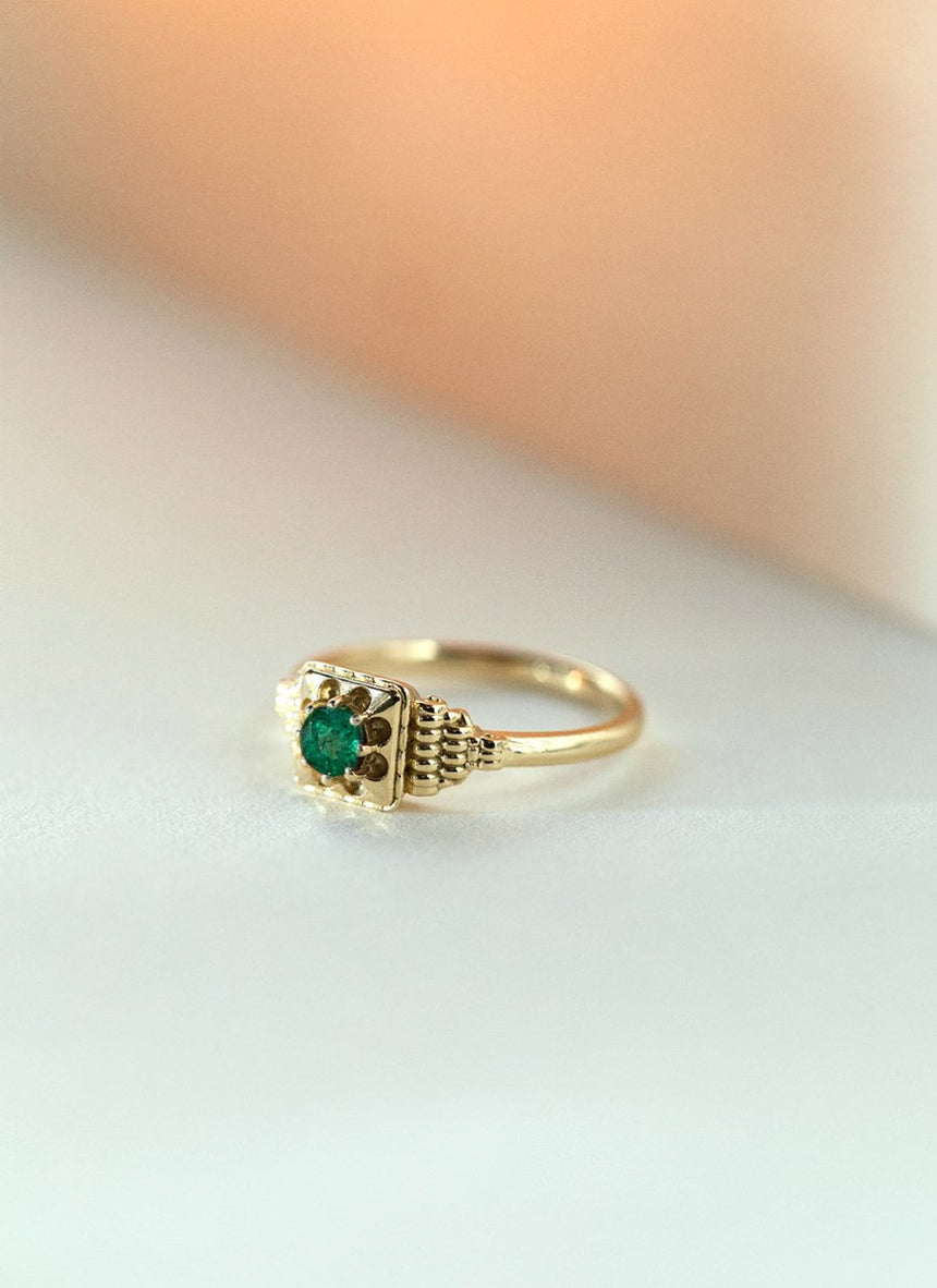 Clover emerald ring 14k gold - Studio Kroewe