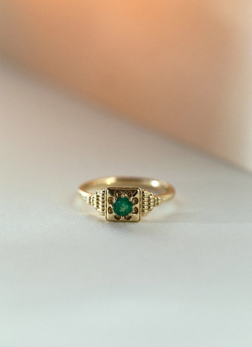 Clover emerald ring 14k gold - Studio Kroewe