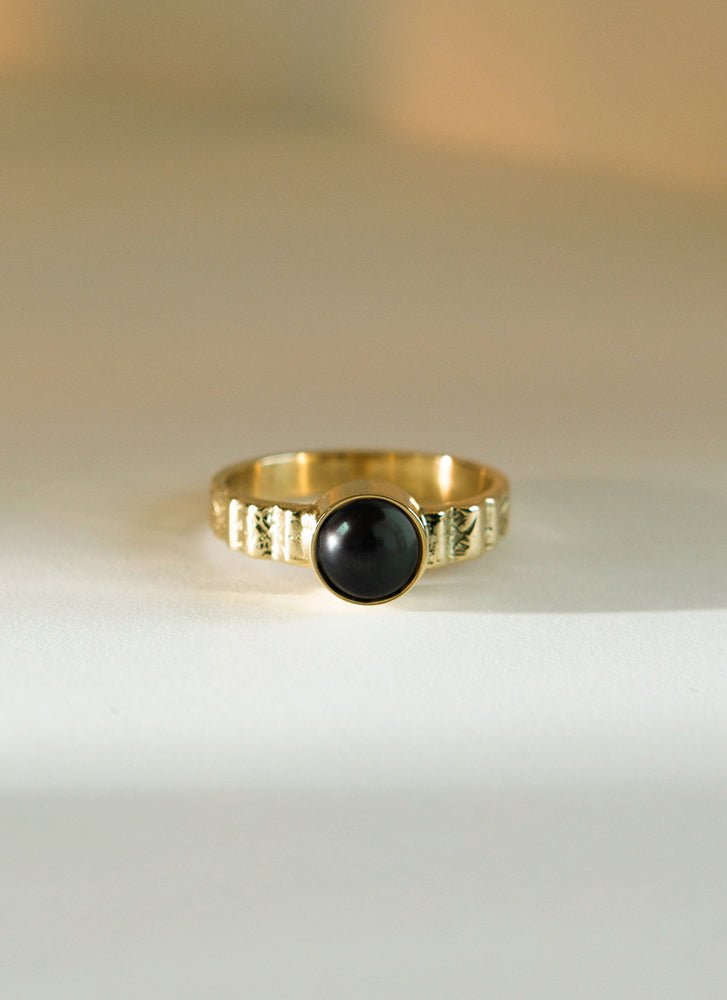 Coco black pearl ring 14k gold - Studio Kroewe