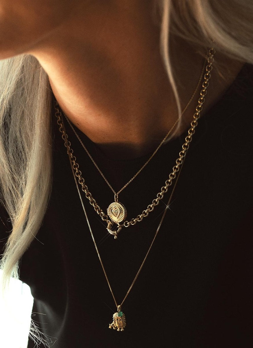 Daisy lion charm 14k gold - Studio Kroewe