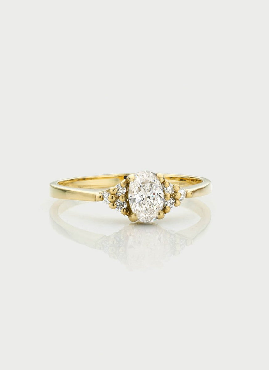 Noa emerald cut diamond ring 14k gold - Studio Kroewe