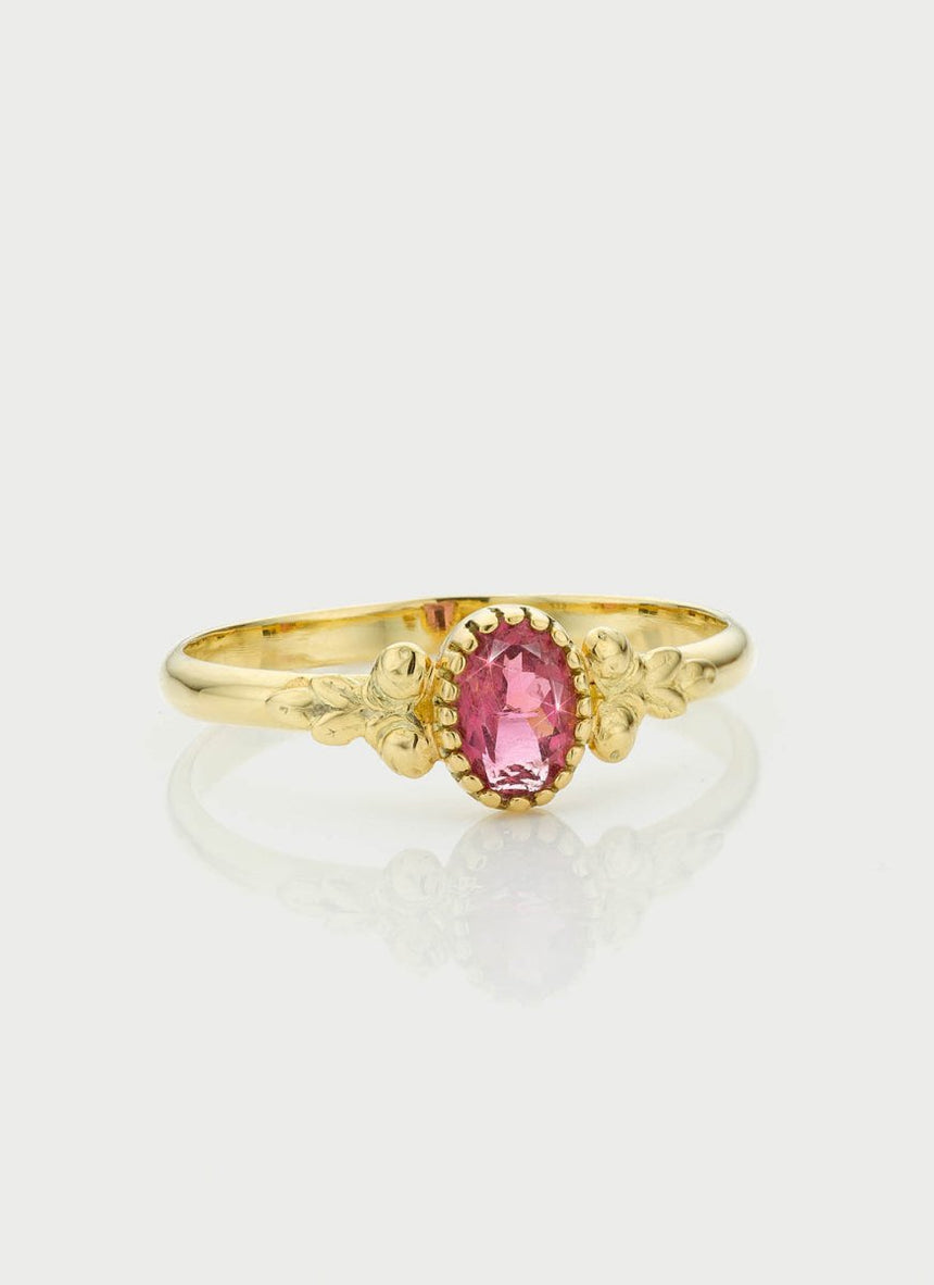 Goldie signet ring 14k gold - Studio Kroewe