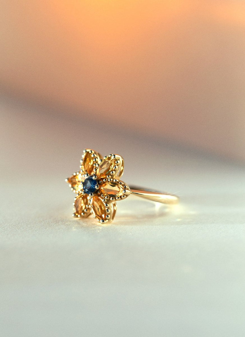 Flowery citrine sapphire ring 14k gold - Studio Kroewe