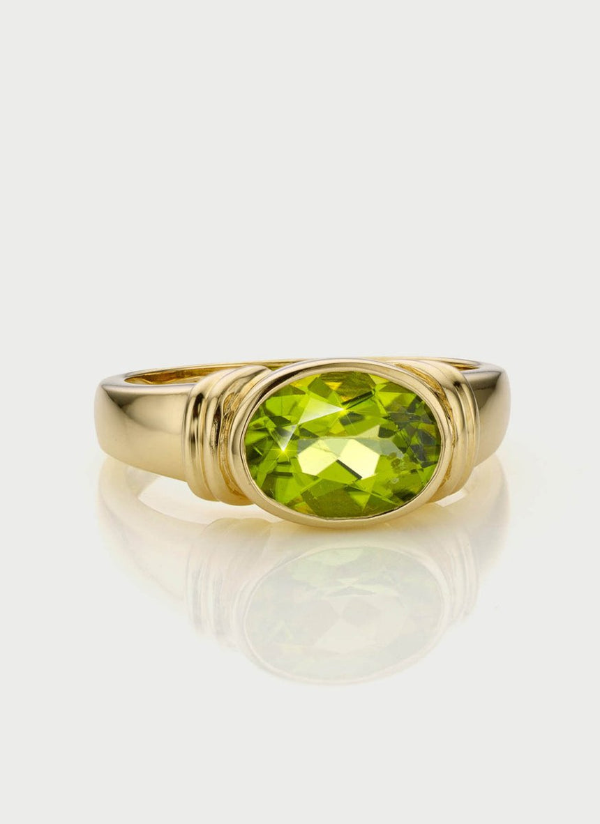 Goldie signet ring 14k gold - Studio Kroewe