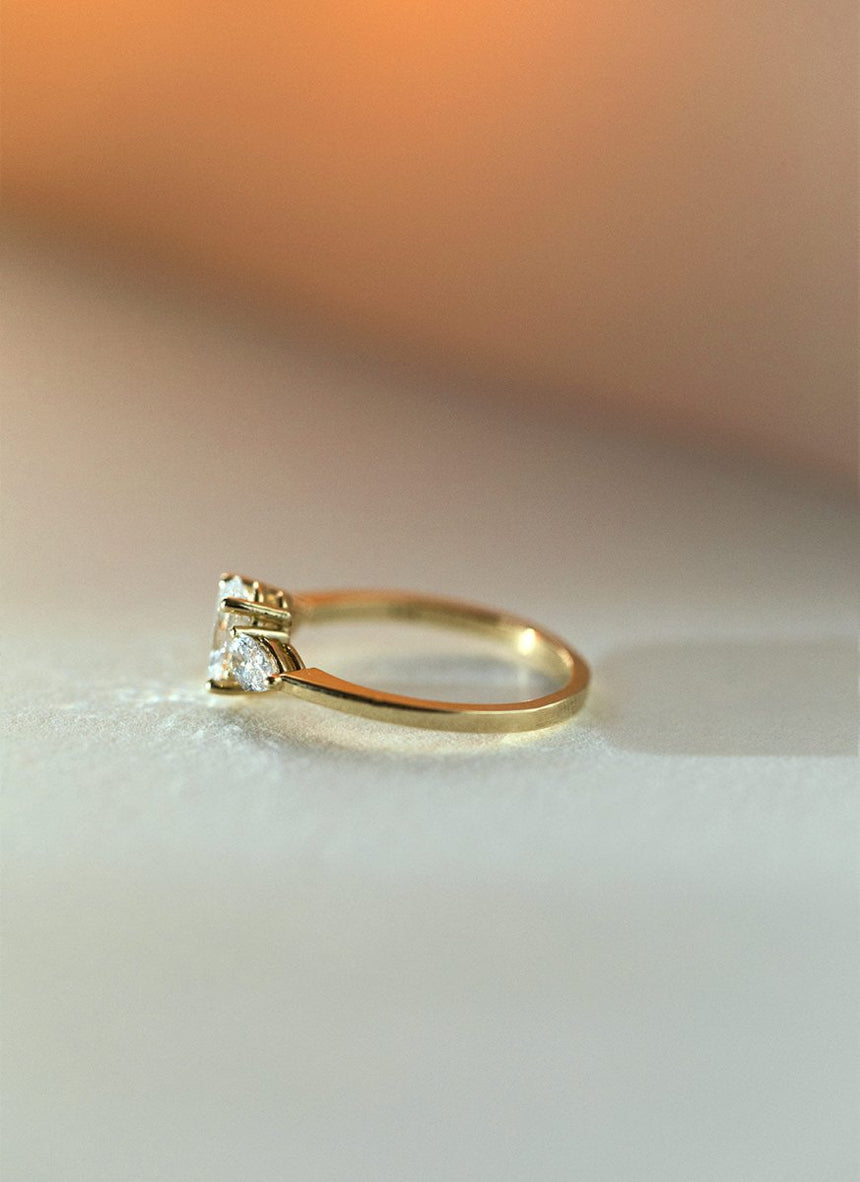Georgia diamond ring 14k gold - Studio Kroewe