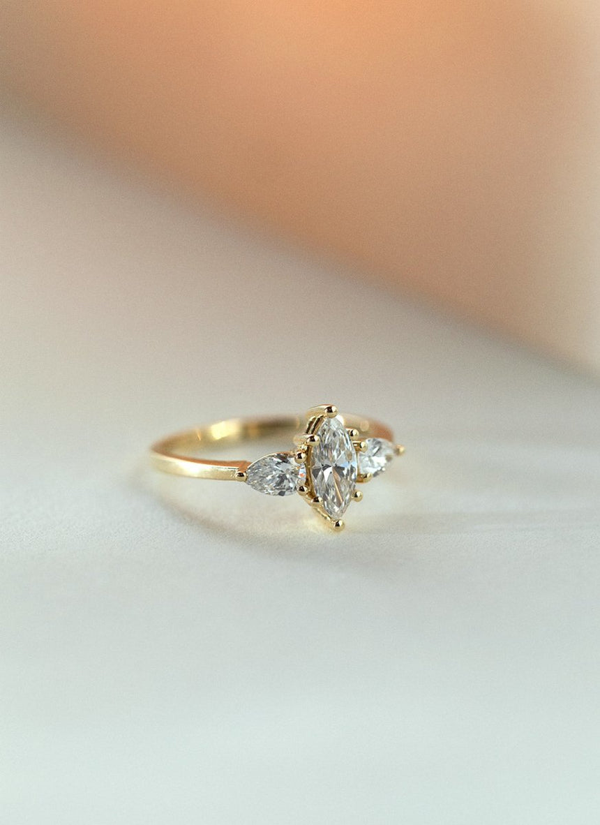 Timmy diamond topaz ring 14k gold - Studio Kroewe