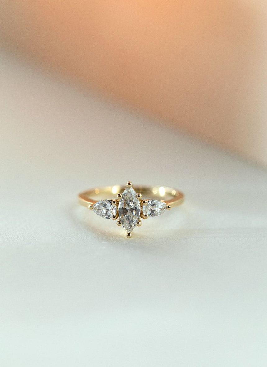 Timmy diamond topaz ring 14k gold - Studio Kroewe