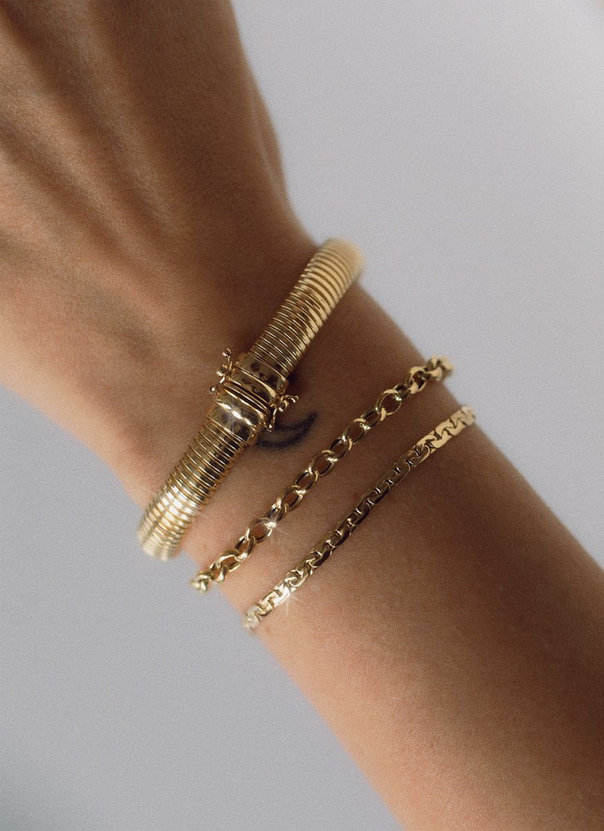 Grace tubo bracelet 14k gold - Studio Kroewe