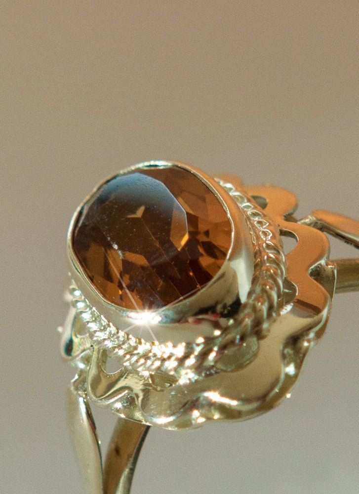 Iggy citrine ring 14k gold - Studio Kroewe