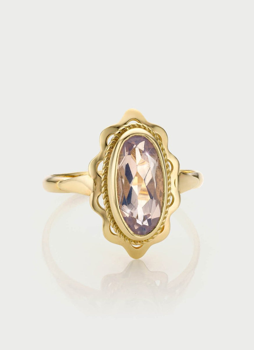 Goldie signet ring 14k gold - Studio Kroewe