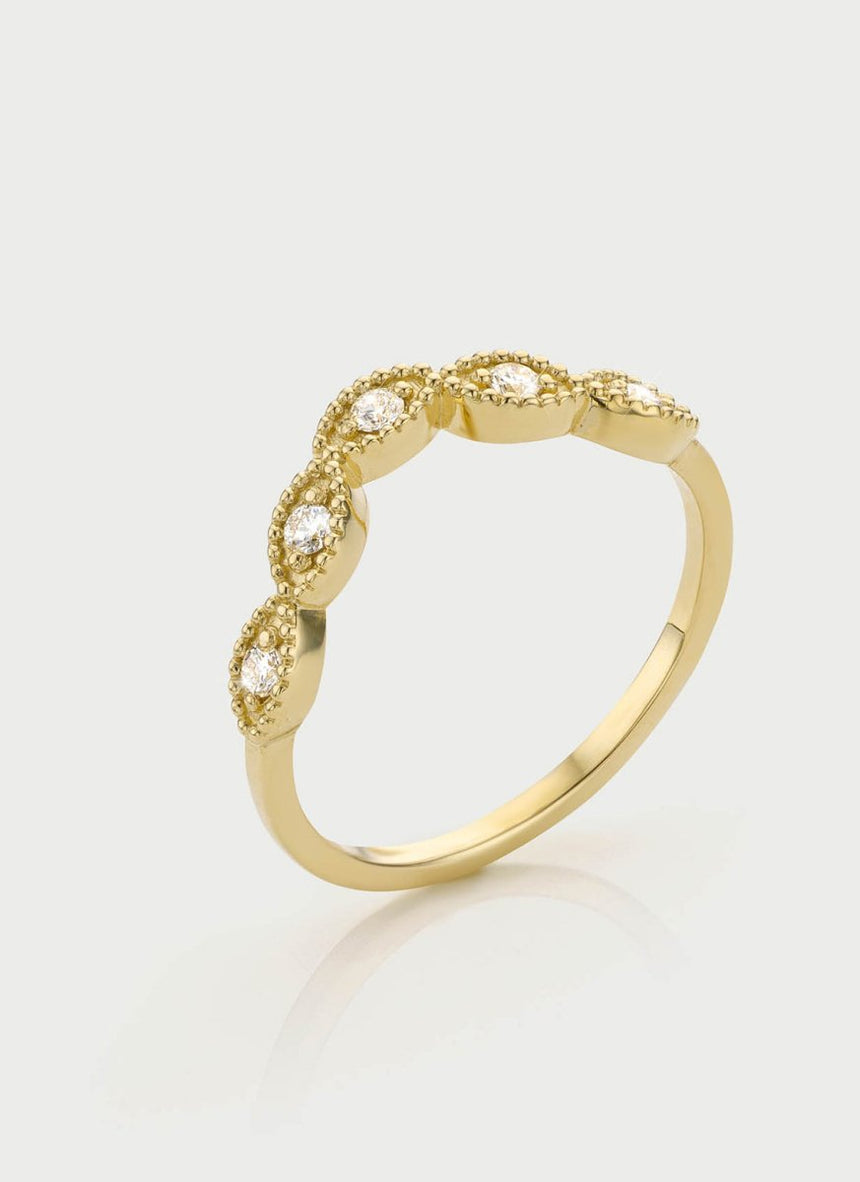 Joshi's sister diamond curve ring 14k gold - Studio Kroewe