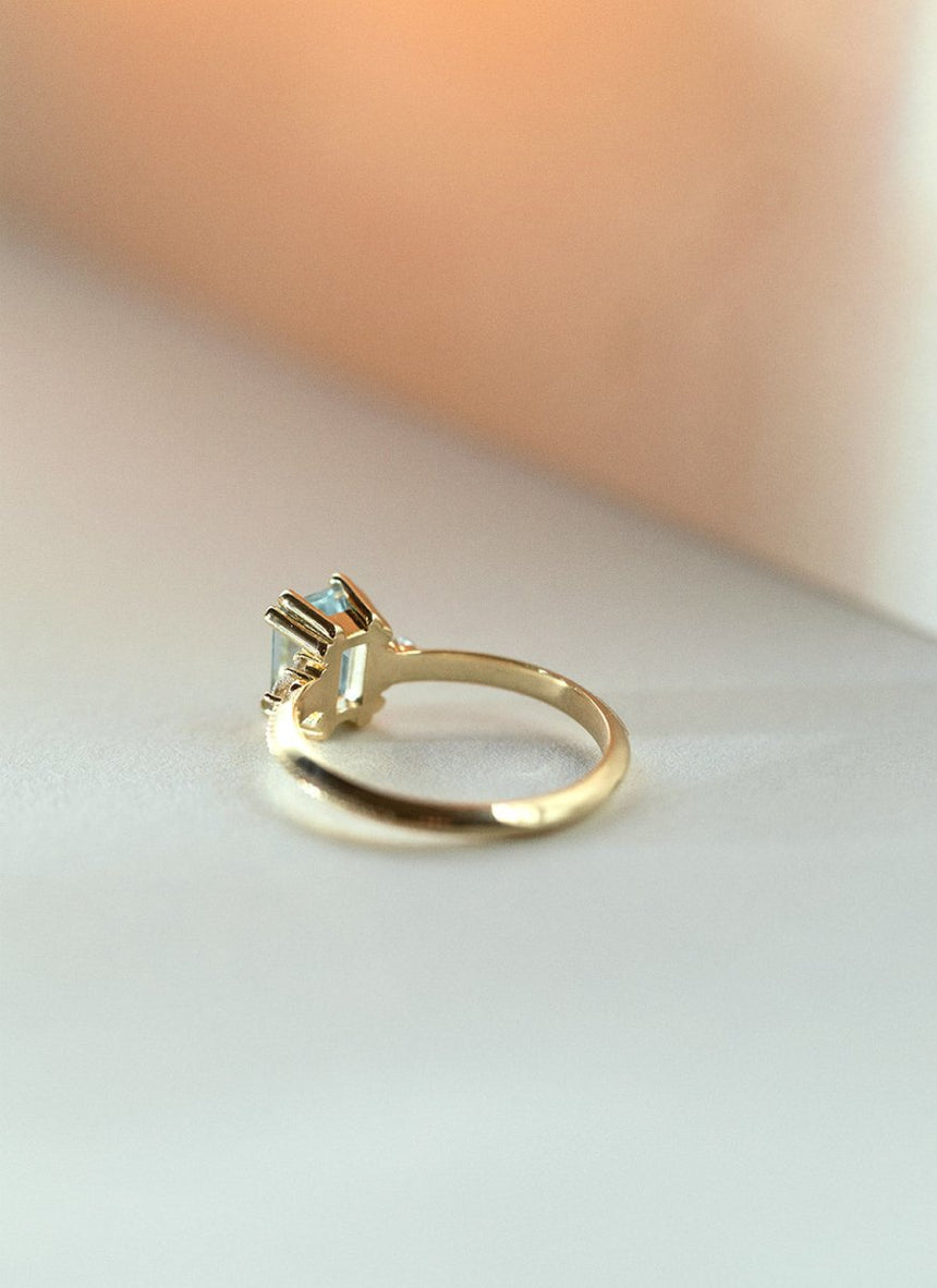 Judy aquamarine diamond ring 14k gold - Studio Kroewe