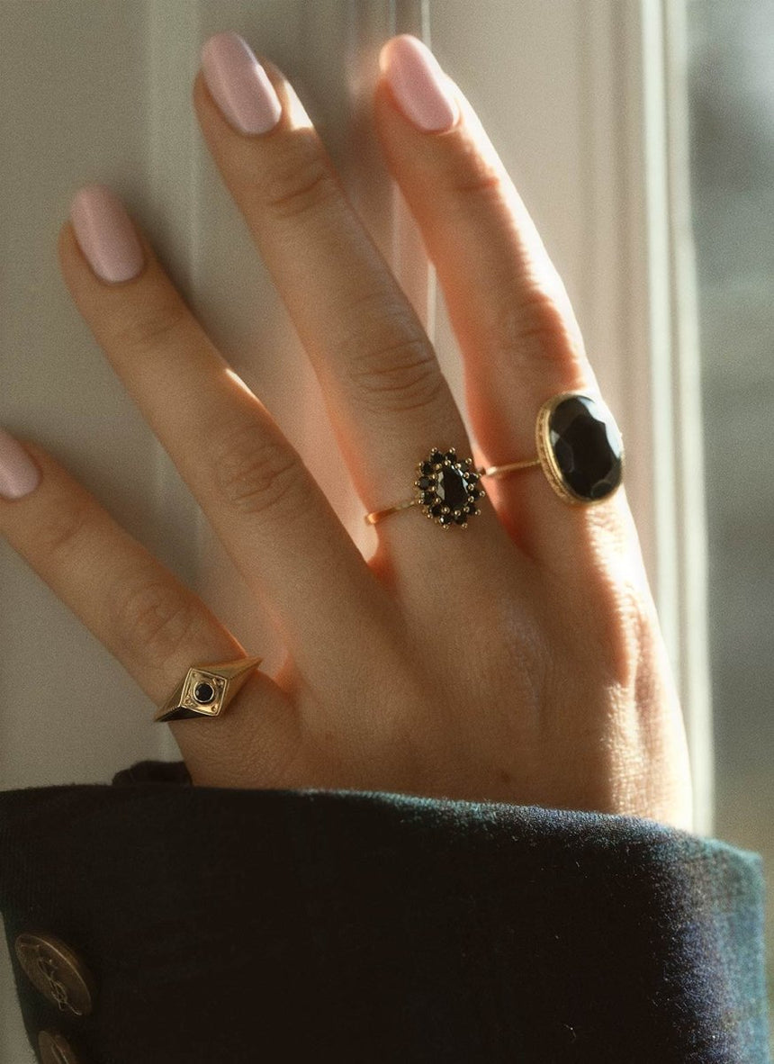 Kate black diamond entourage ring 14k gold - Studio Kroewe