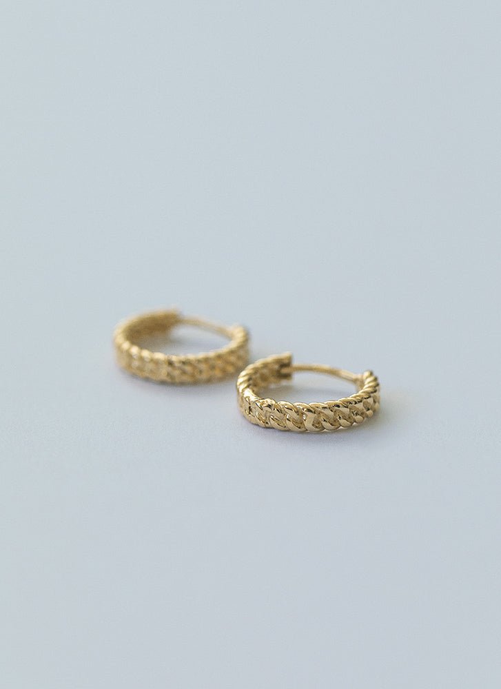 Lee structured hoops 14k gold - Studio Kroewe