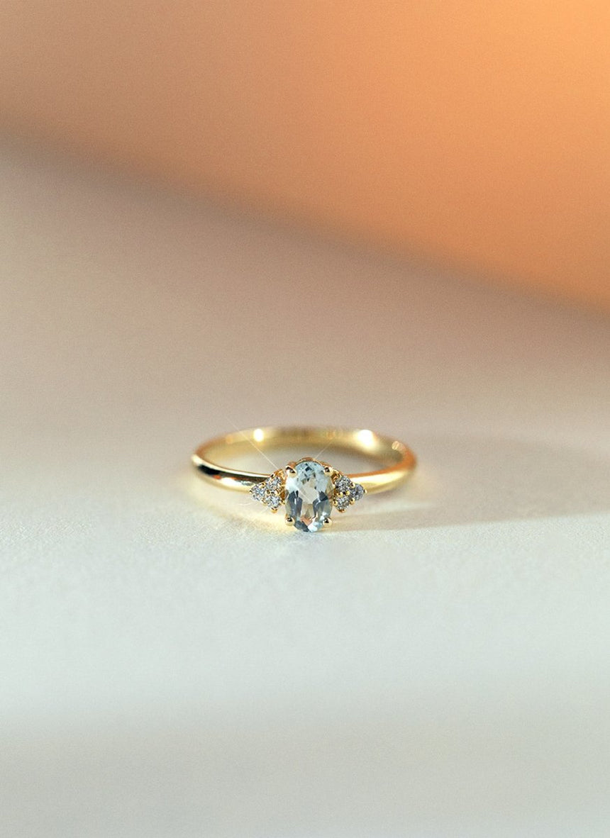 Limited Edition - Daisy sapphire diamond ring 14k gold - Studio Kroewe