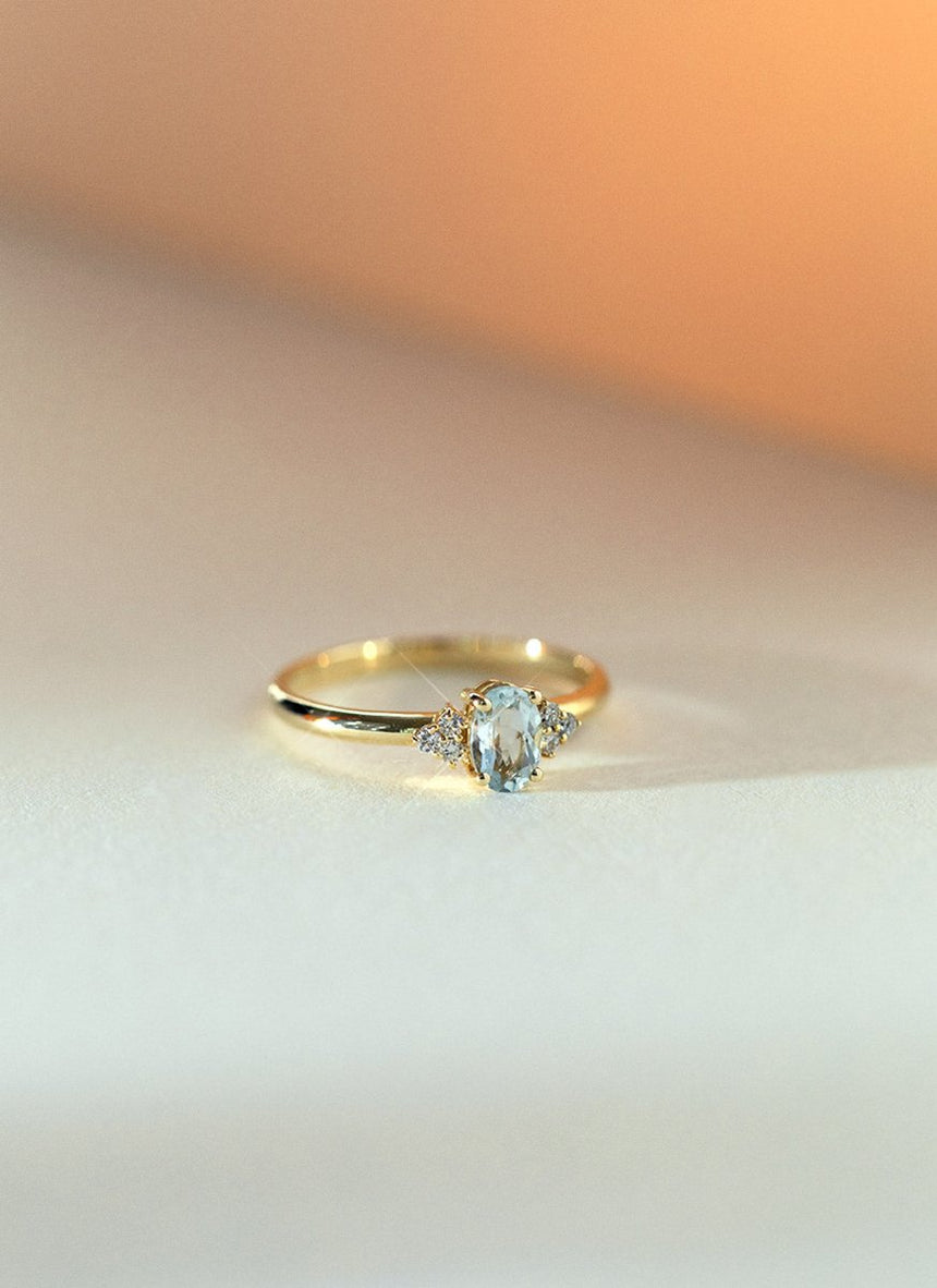 Limited Edition - Daisy sapphire diamond ring 14k gold - Studio Kroewe