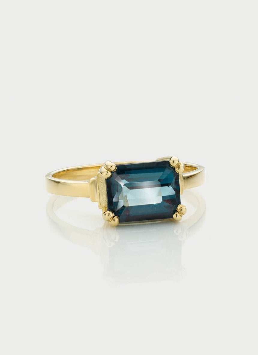Limited Edition | Liv topaz london blue ring 14k gold - Studio Kroewe