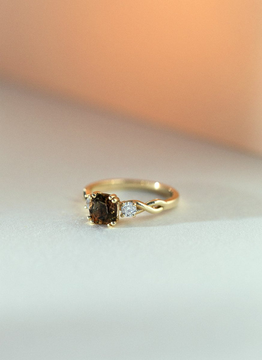 Limited Edition | River brown tourmaline diamond ring 14k gold - Studio Kroewe