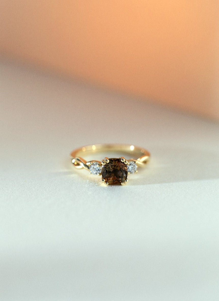Limited Edition | River brown tourmaline diamond ring 14k gold - Studio Kroewe